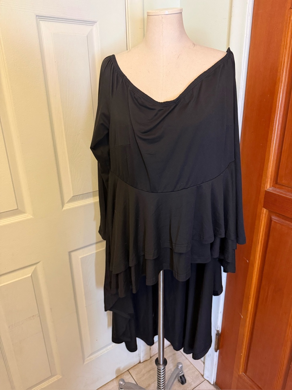 Shein Curve Black Knit Long Sleeved Top W/ Ruffle Back Size 4XL